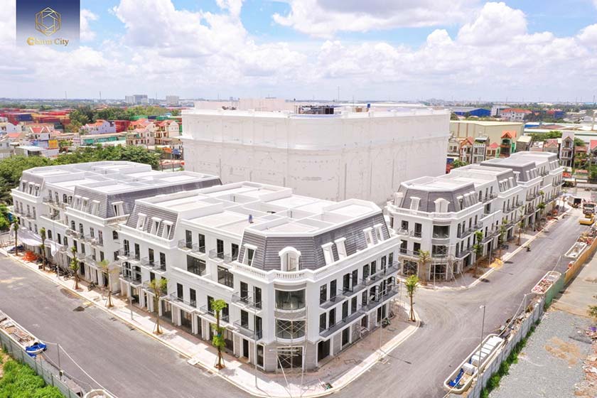 Hồ bơi Căn hộ mẫu 2 phòng ngủ Charm Plaza Dĩ An Bình Dương